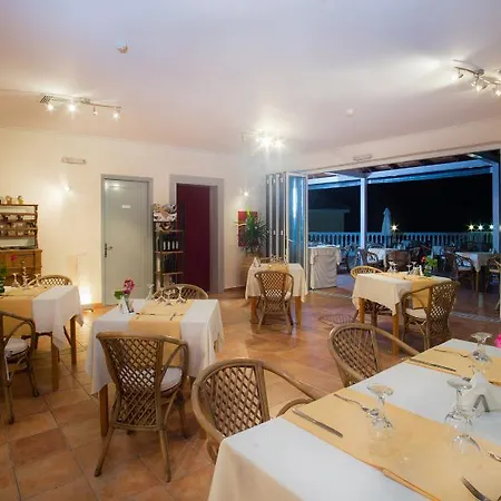 Ecoresort Zefyros Hotel Áyios Kírikos
